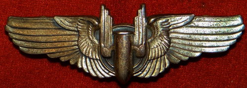 WW II "Aerial Gunner" 3 inch Clutch Back Wing