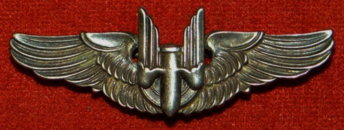 WW II "Aerial Gunner" 2 inch Pin Back Wing by "AMICO"