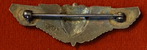 WW II 1944 "FLIGHT NURSE" Pin Back Wing