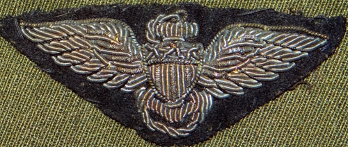 U.S. Navy WW II Gold Bullion Wire "Pilot" Wing