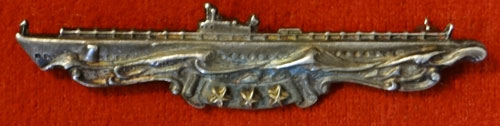 WW II USN Sterling "Submarine Combat Patrol" Badge by "Amico"