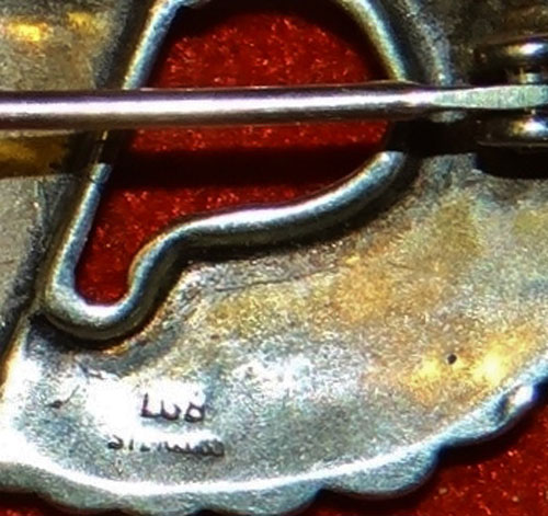 WW II Sterling "PARACHUTIST QULIFICATION" Pin Back Badge by "LGB"