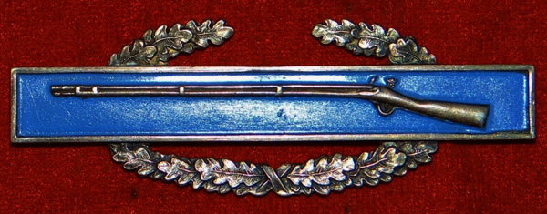 WW II Sterling Clutch Back "COMBAT INFANTRYMAN" Badge