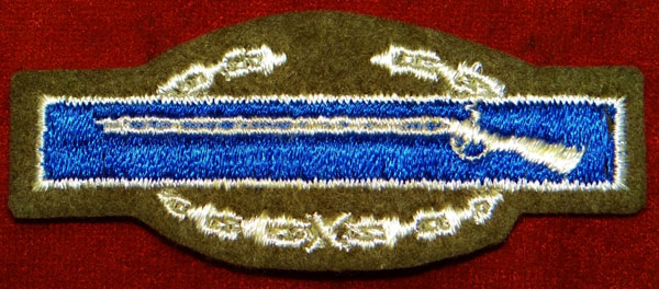 WW II Cloth "COMBAT INFANTRYMAN" Badge