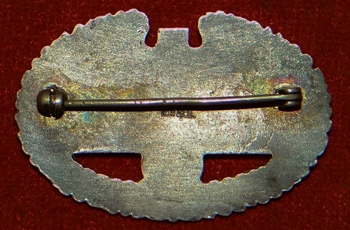 WW II Sterling Pin Back "COMBAT MEDICAL" Badge