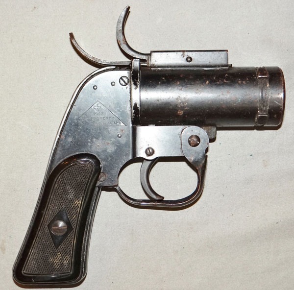 M-8 U.S. WW II 37mm Flare Gun M-8 U.S. WW II 37mm Flare Gun