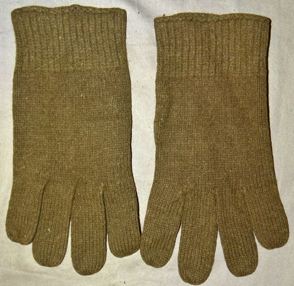 WW II U.S. Army Wool Knit Gloves