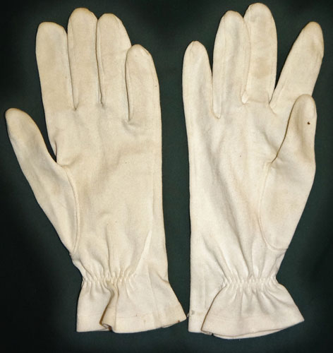 WW II U.S.M.C. / Navy Dress White Gloves