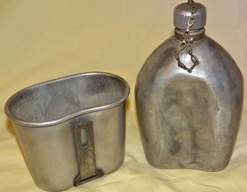 Early WW II U.S. M-1910 Canteen
