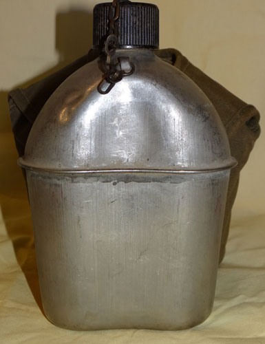 WW II U.S. M-1910 Canteen