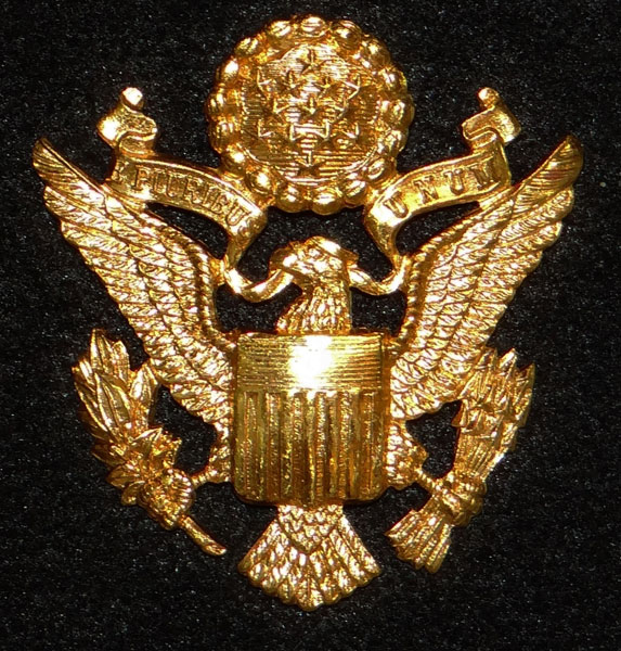 Luxenburg / England WW II U.S. Army Officer Visor Hat Insignia Luxenburg / England WW II U.S. Army Officer Visor Hat Insignia