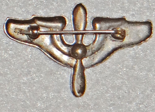 WW II U.S. Army Aviation Cadet Garrison Cap Insignia