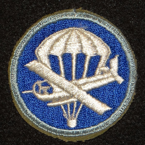 WW II U.S. Airborne & Glider Infantry Garrison Cap Insignia WW II U.S. Airborne & Glider Infantry Garrison Cap Insignia