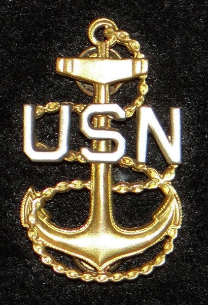 WW II U.S. Navy Chief Petty Officer Visor Hat Insignia WW II U.S. Navy Chief Petty Officer Visor Hat Insignia