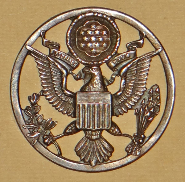 U.S. Air Force Vietnam Period Enlisted Visor Hat Insignia U.S. Air Force Vietnam Period Enlisted Visor Hat Insignia