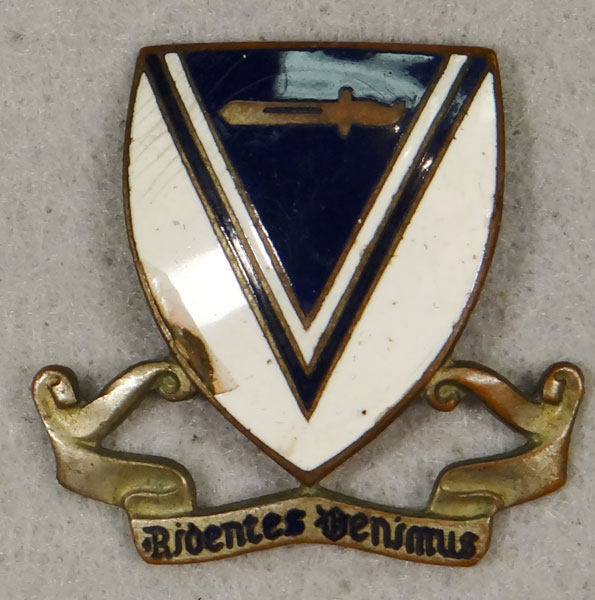 WW II Enamel 33rd Infantry Reg. "D.I." – Separate