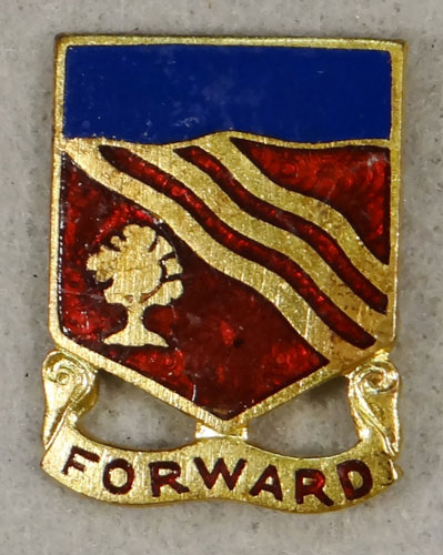 WW II Enamel 304th Field Artillery Bn. "D.I."