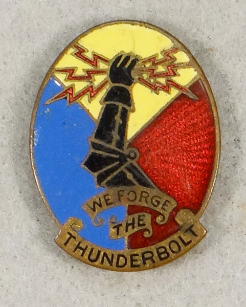 WW II Enamel Armored Replacement Training Center "D.I." WW II Enamel Armored Replacement Training Center "D.I."