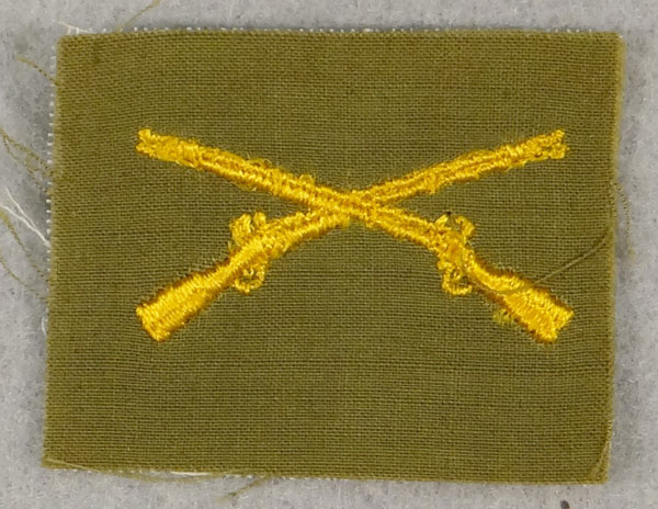 WW II Cloth Infantry Officer Branch Insignia