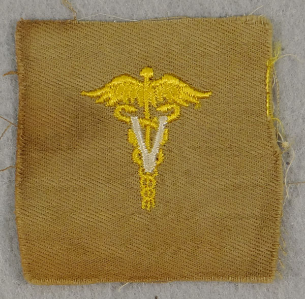 WW II Army Veterinarian Officer Cloth Collar Insignia