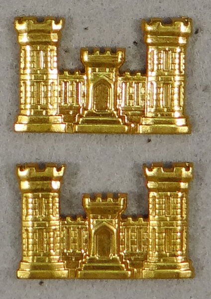 WW II /Korean War Army Engineers Officer Collar Insignia WW II /Korean War Army Engineers Officer Collar Insignia