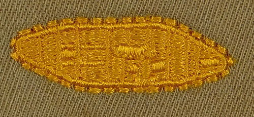 WW II Cloth Armored Officer Collar Insignia
