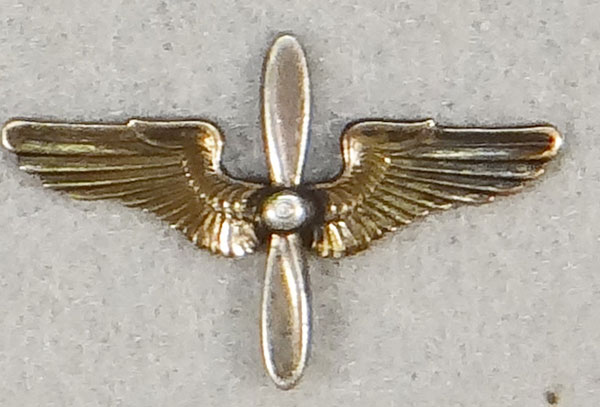 WW II Sterling AAF Officer Collar Insignia