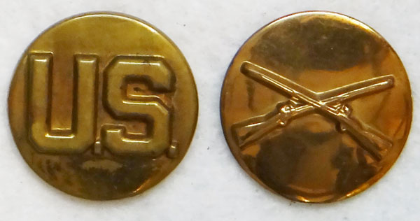 WW II Army Infantry Enlisted Collar Disk Set