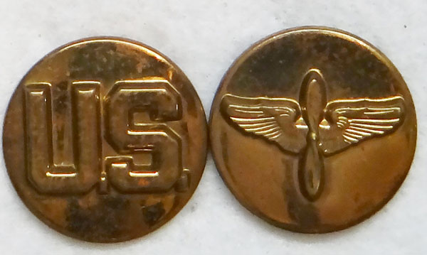 WW II Army Air Force Enlisted Collar Disk Set