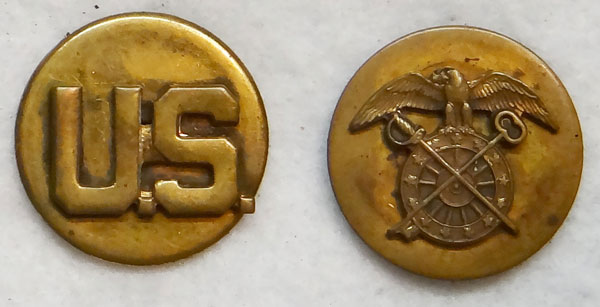 WW II Army Quartermaster Enlisted Collar Disk Set WW II Army Quartermaster Enlisted Collar Disk Set