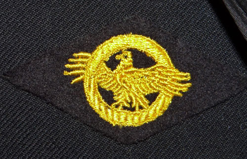 Named WW II U.S. Navy Aviation Ordnance man / Aircraft Gunner "PO3" Dark Blue Jumper